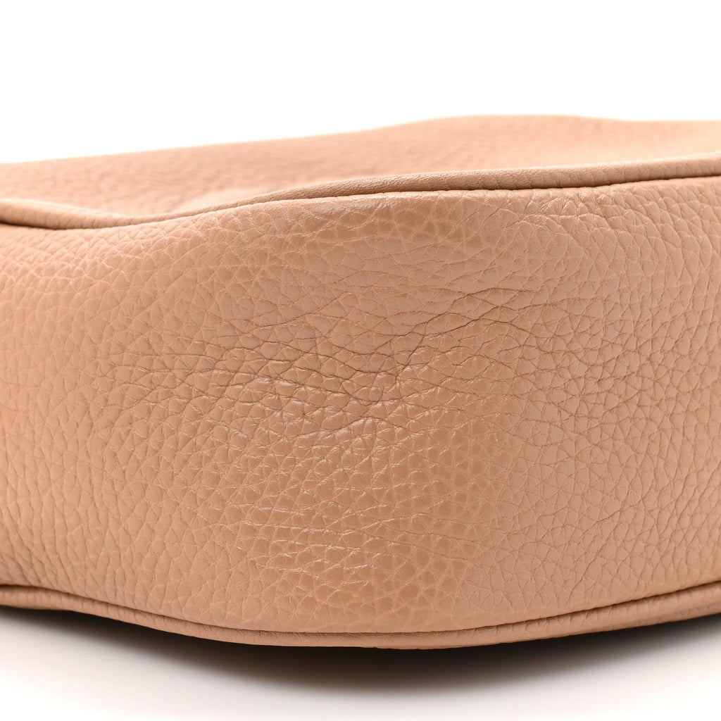 Gucci Pebbled Calfskin Small Soho Disco Bag Camelia