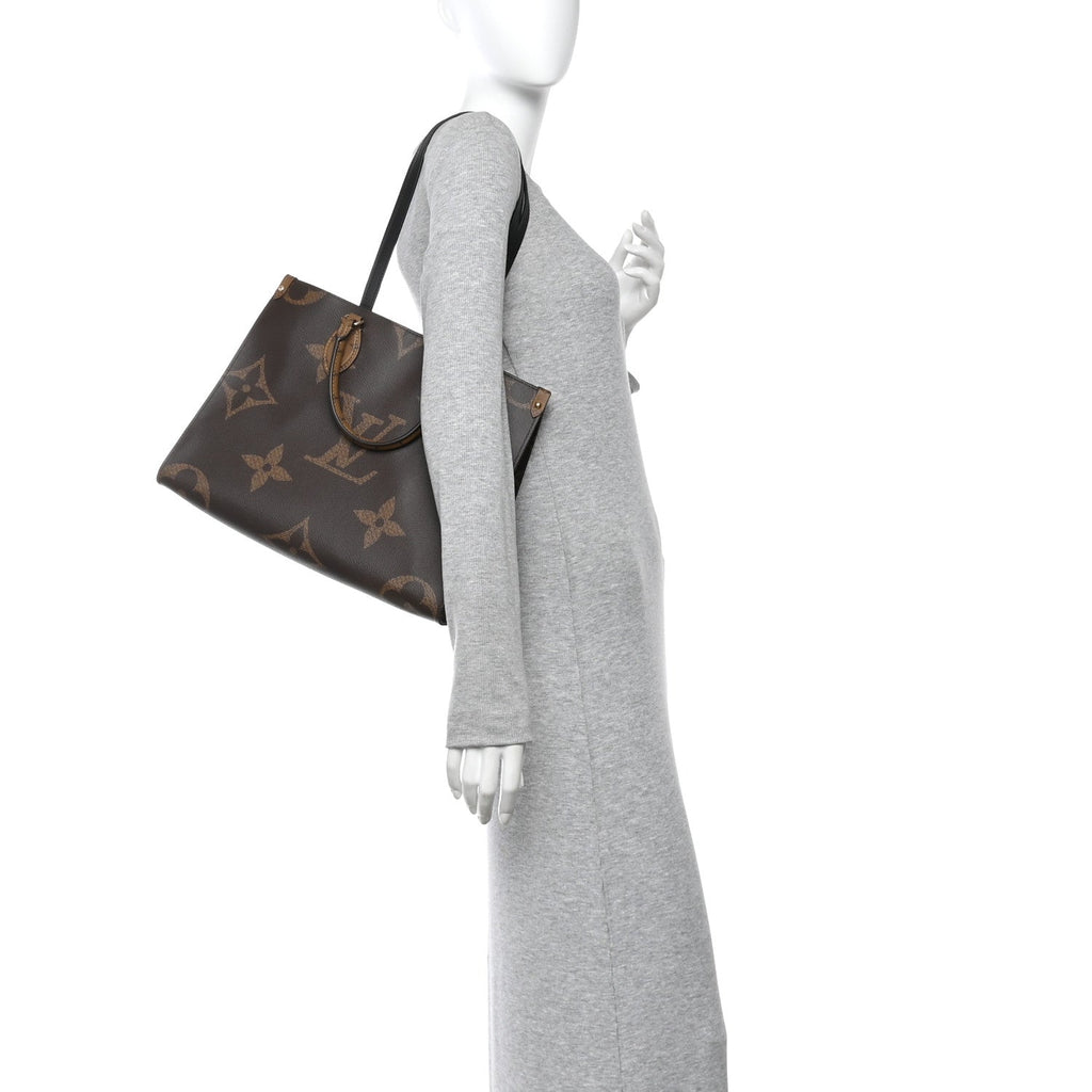 Louis Vuitton Reverse Monogram Giant Onthego MM