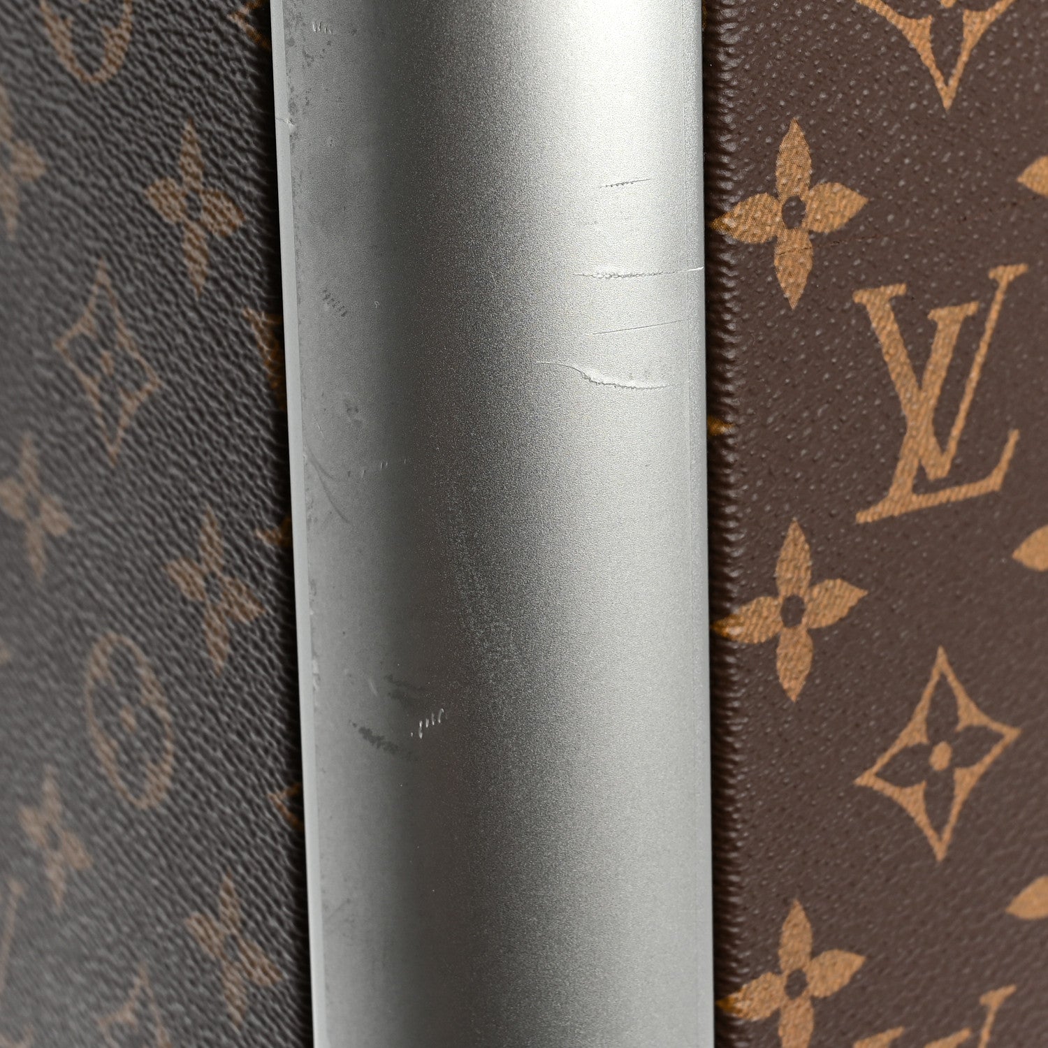 Louis Vuitton Monogram Horizon 55 Violet