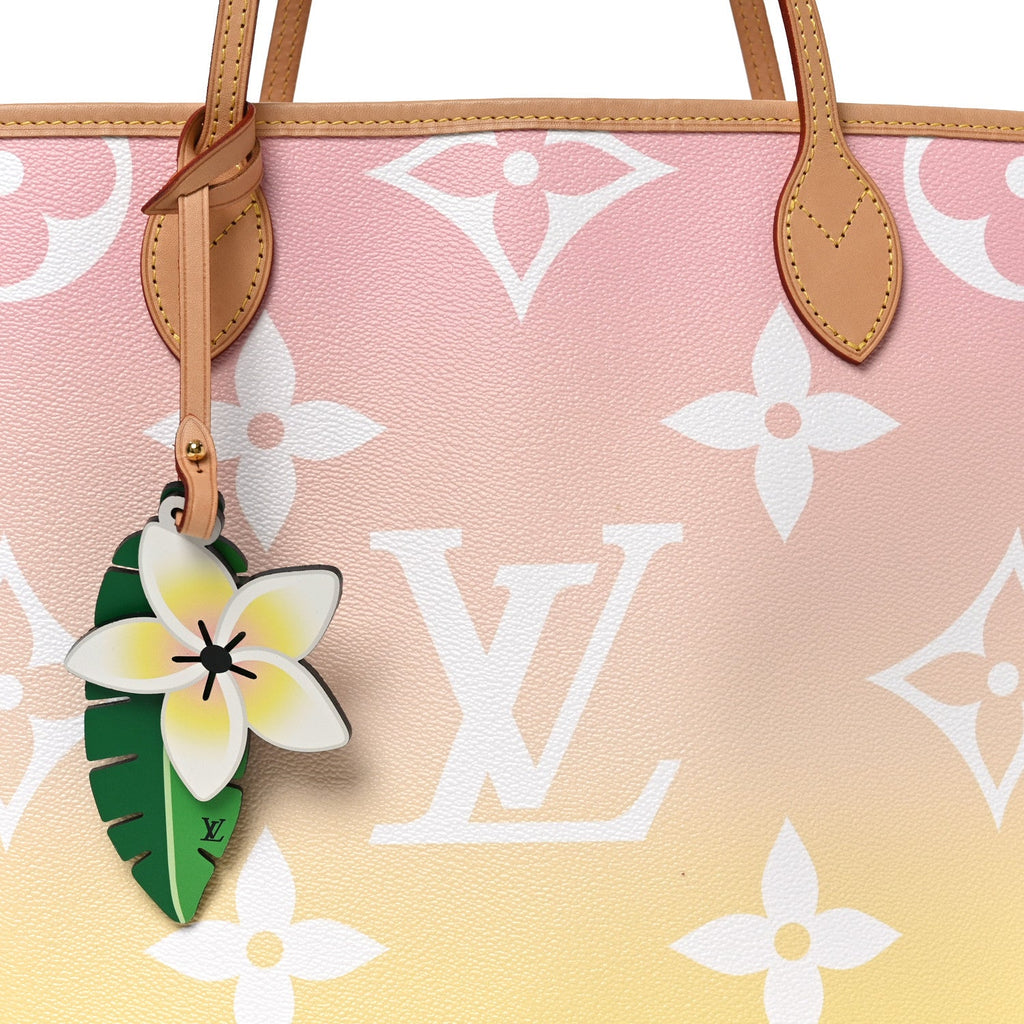 Louis Vuitton Monogram Giant By The Pool Neverfull MM Light Pink