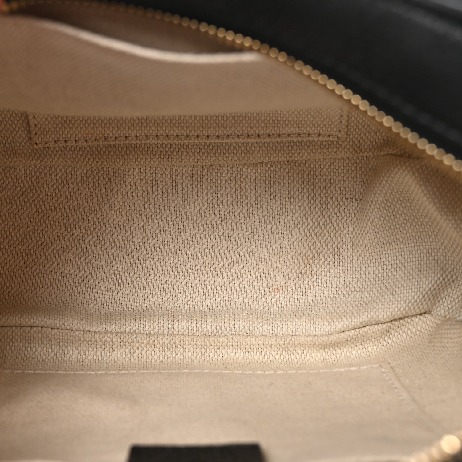 Gucci Pebbled Calfskin Small Soho Disco Bag Black
