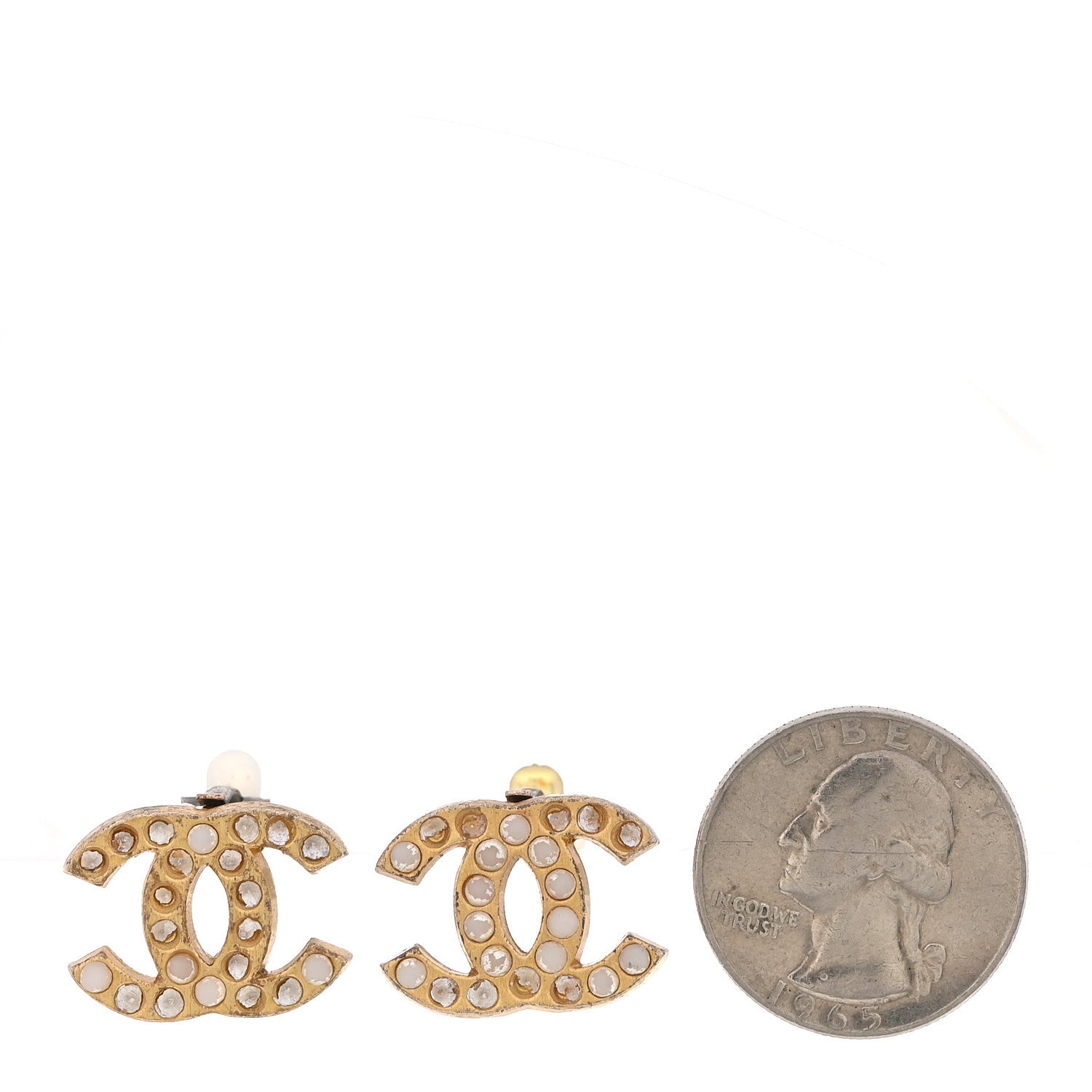 CC Gripoix Clip on Earrings Gold