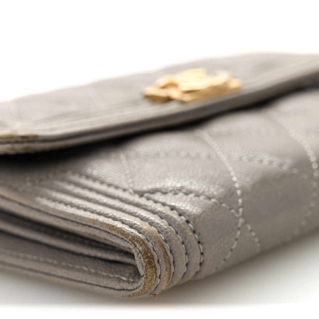 Caviar Quilted Medium Boy Flap Wallet Grey