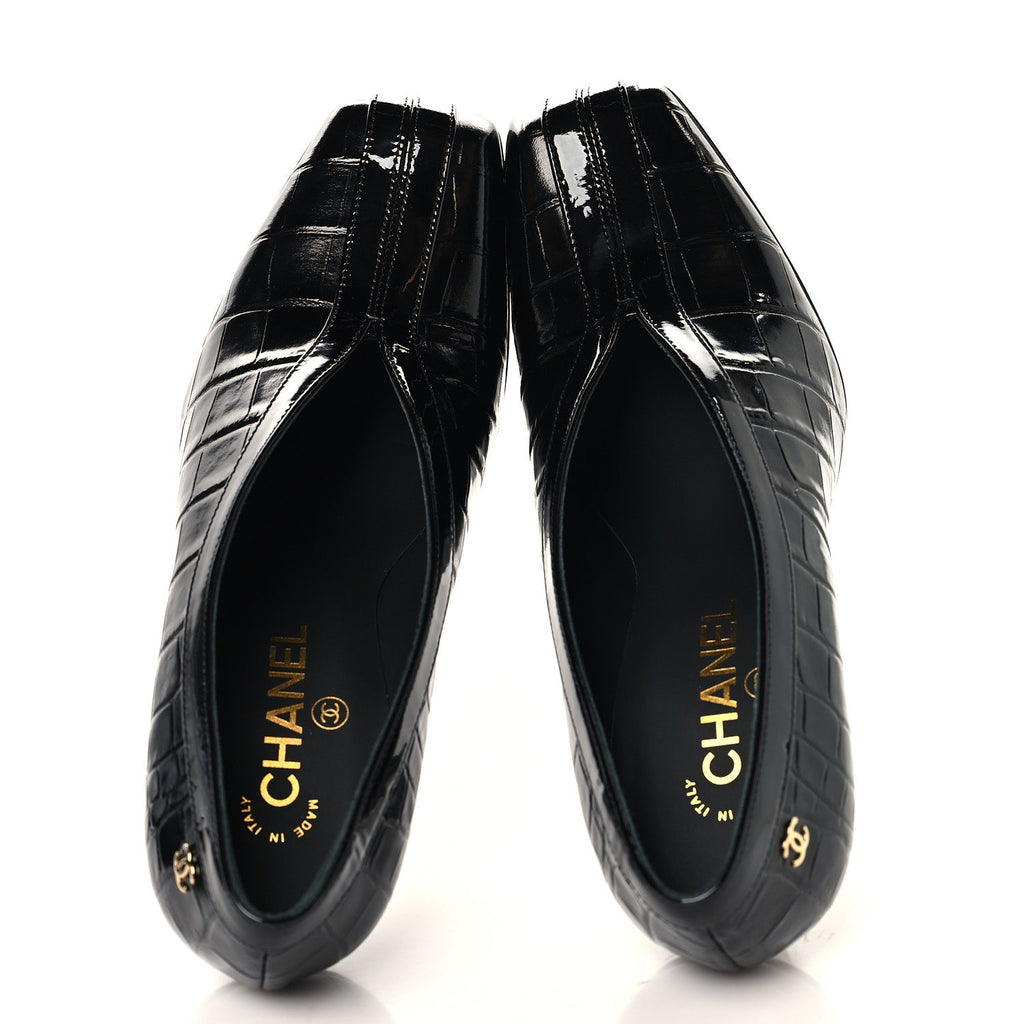 Crocodile Embossed Patent Calfskin Pumps 38.5 Black