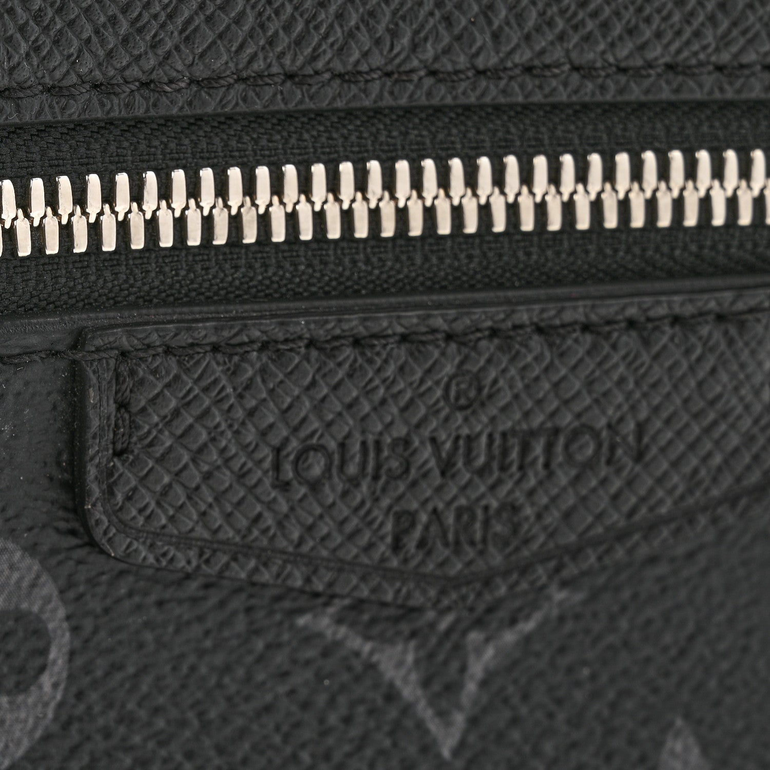 Louis Vuitton Taiga Monogram Eclipse Outdoor Messenger Black