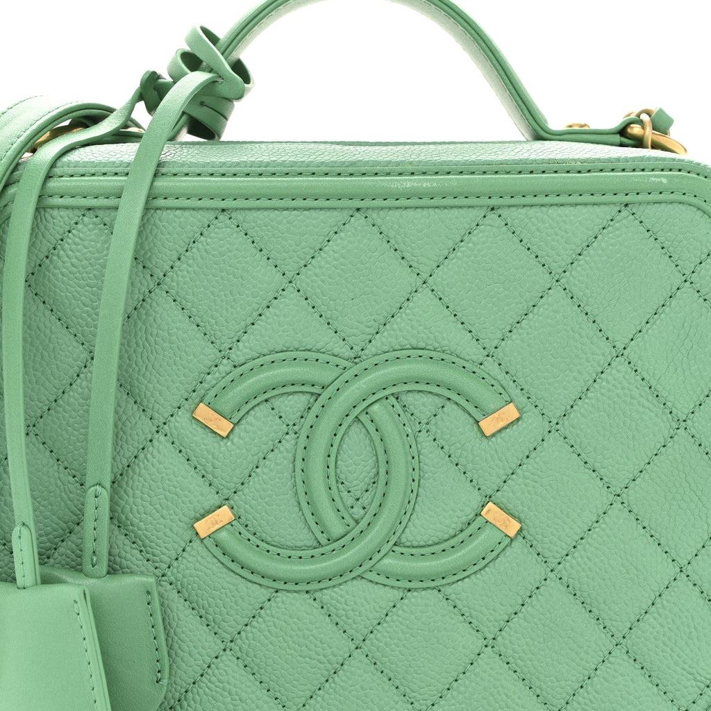 Chanel Caviar Quilted Medium CC Filigree Vanity Case Green