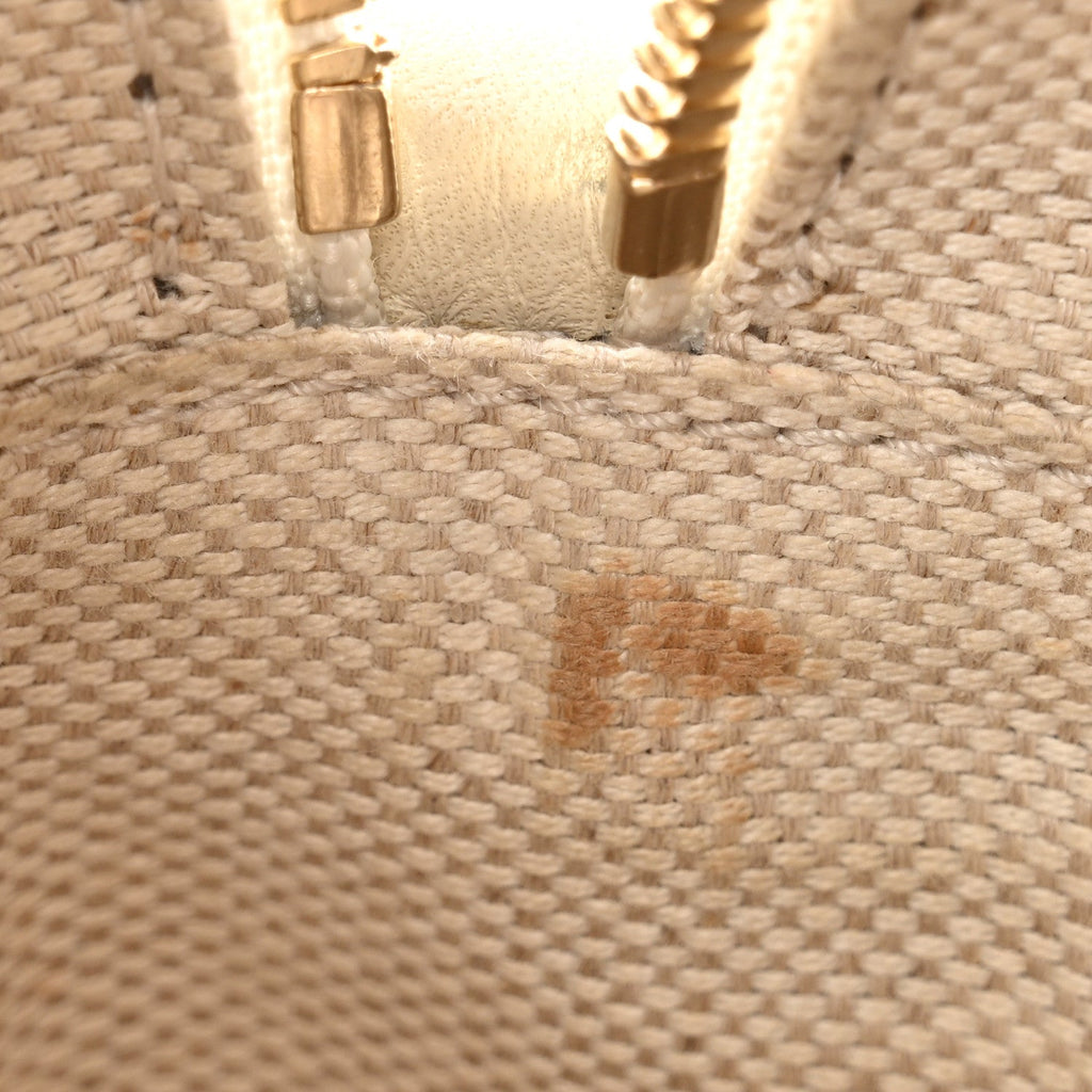 Gucci Pebbled Calfskin Small Soho Disco Bag Off White