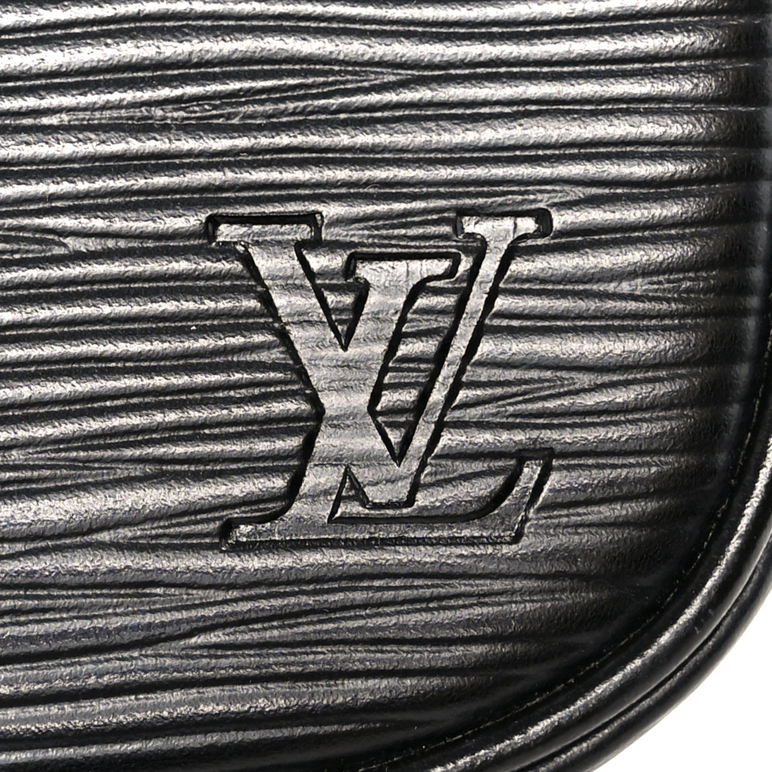 Louis Vuitton Epi Cartouchiere 22 Black