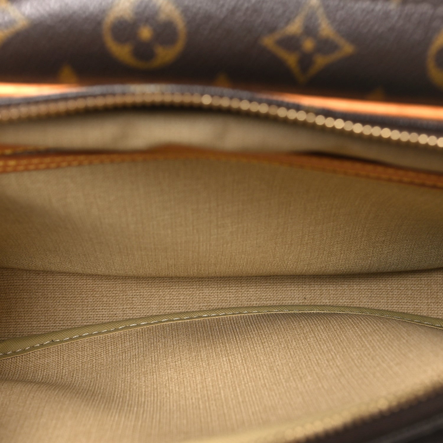 Louis Vuitton Monogram Reporter PM