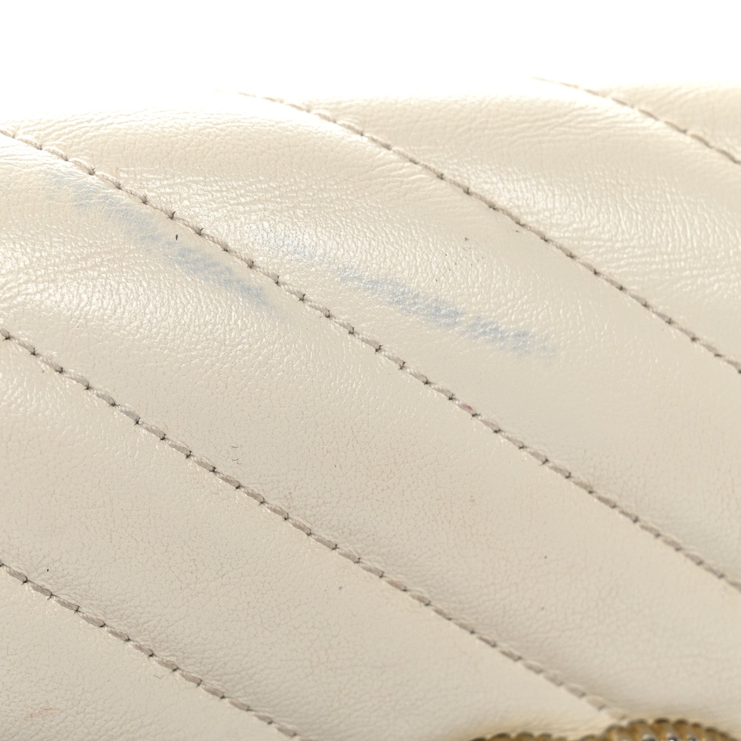 Gucci Vintage Effect Calfskin Matelasse Diagonal Torchon GG Marmont Chain Wallet Mystic White Blue Agata
