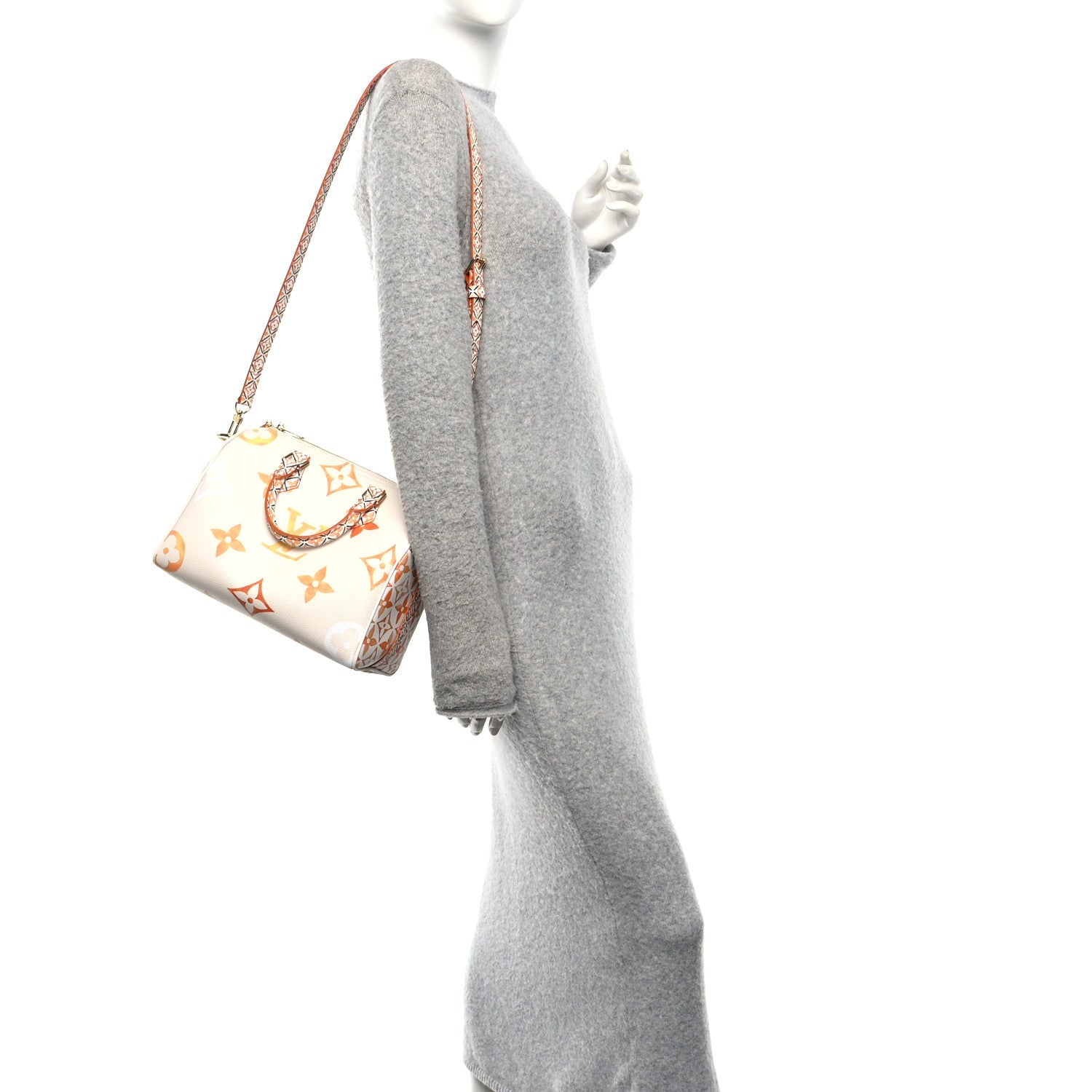Louis Vuitton Monogram Giant By The Pool 2.0 Speedy Bandouliere 25 Apricot
