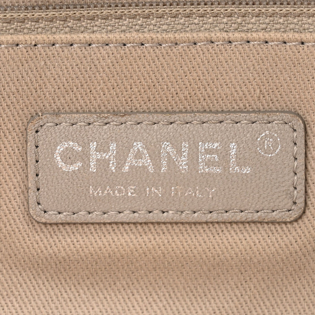 Chanel Caviar Quilted Jumbo Easy Flap Black