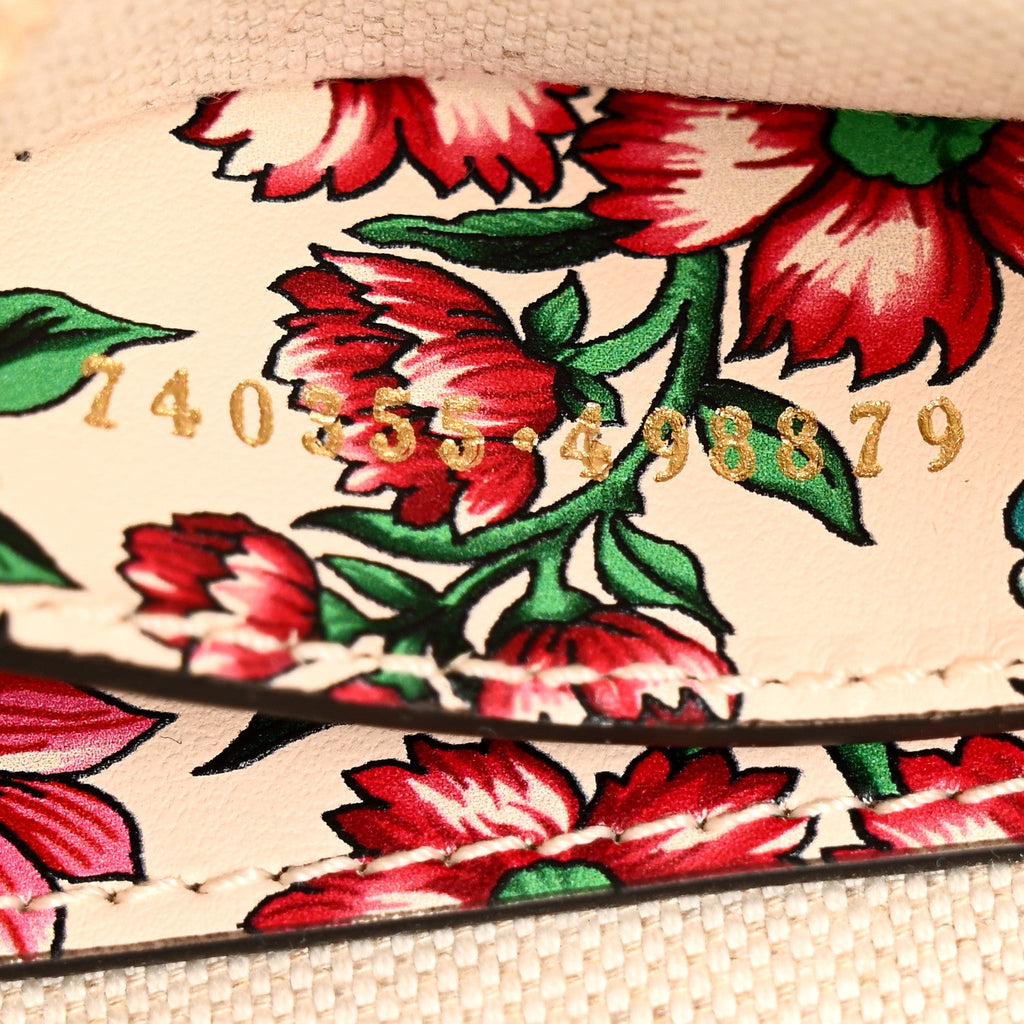 Gucci Calfskin Matelasse Diagonal Brit Roses Print Mini Interlocking G Heart Shoulder Bag  White Multicolor