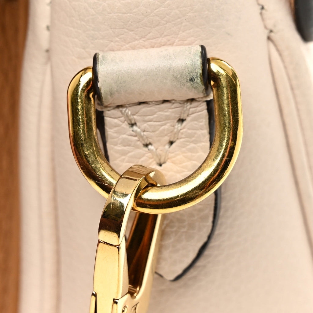 Louis Vuitton Grained Calfskin Lockme Tender Quartz