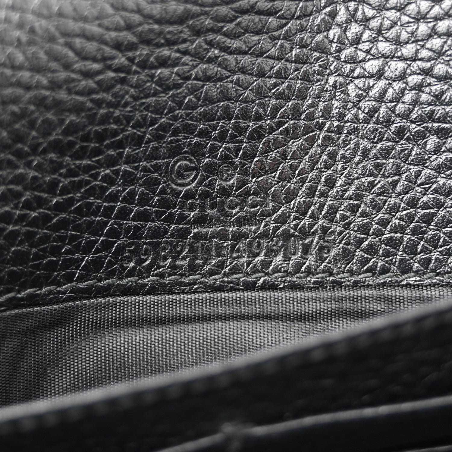 Gucci Pebbled Calfskin Soho Wallet On Chain Black