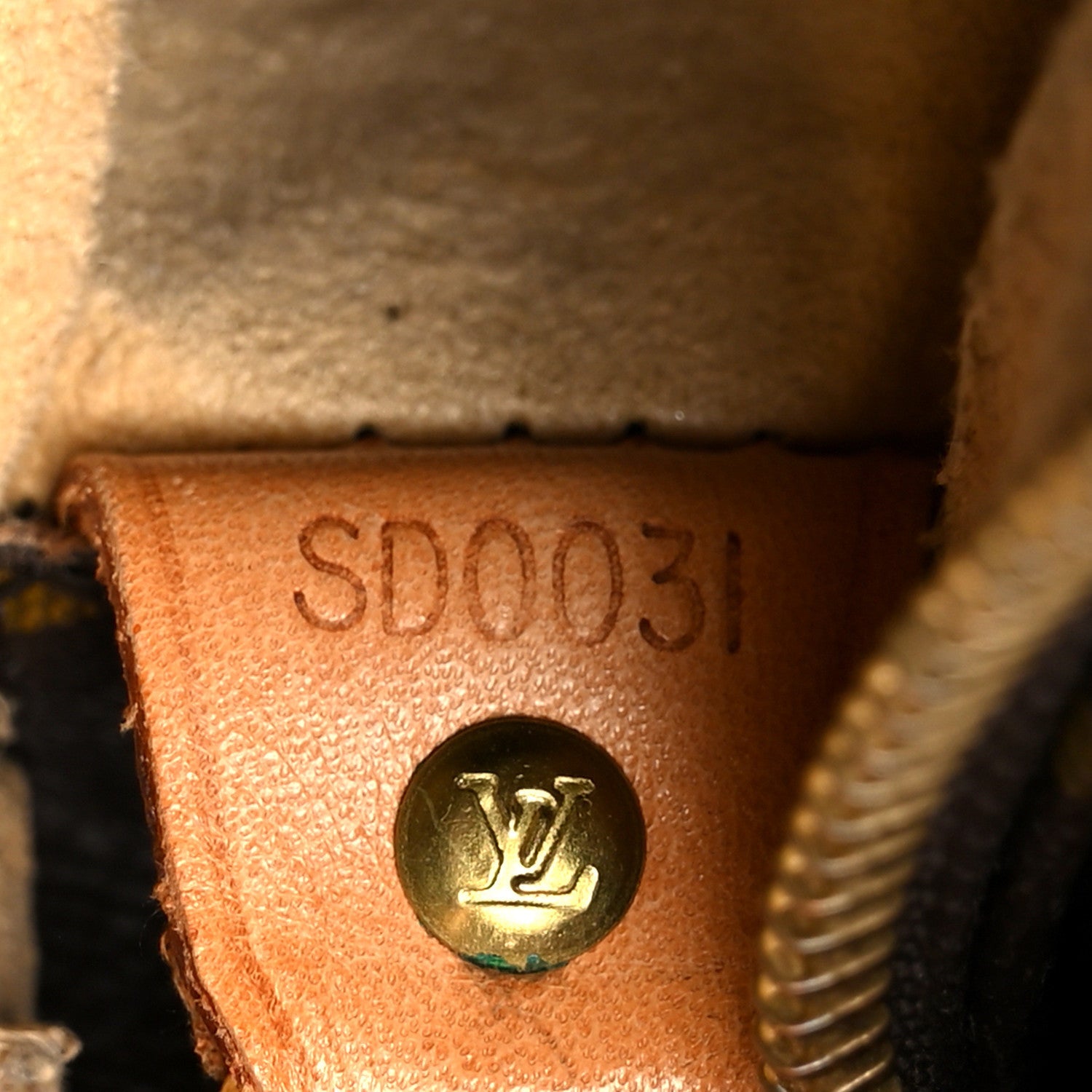 Louis Vuitton Monogram Looping GM