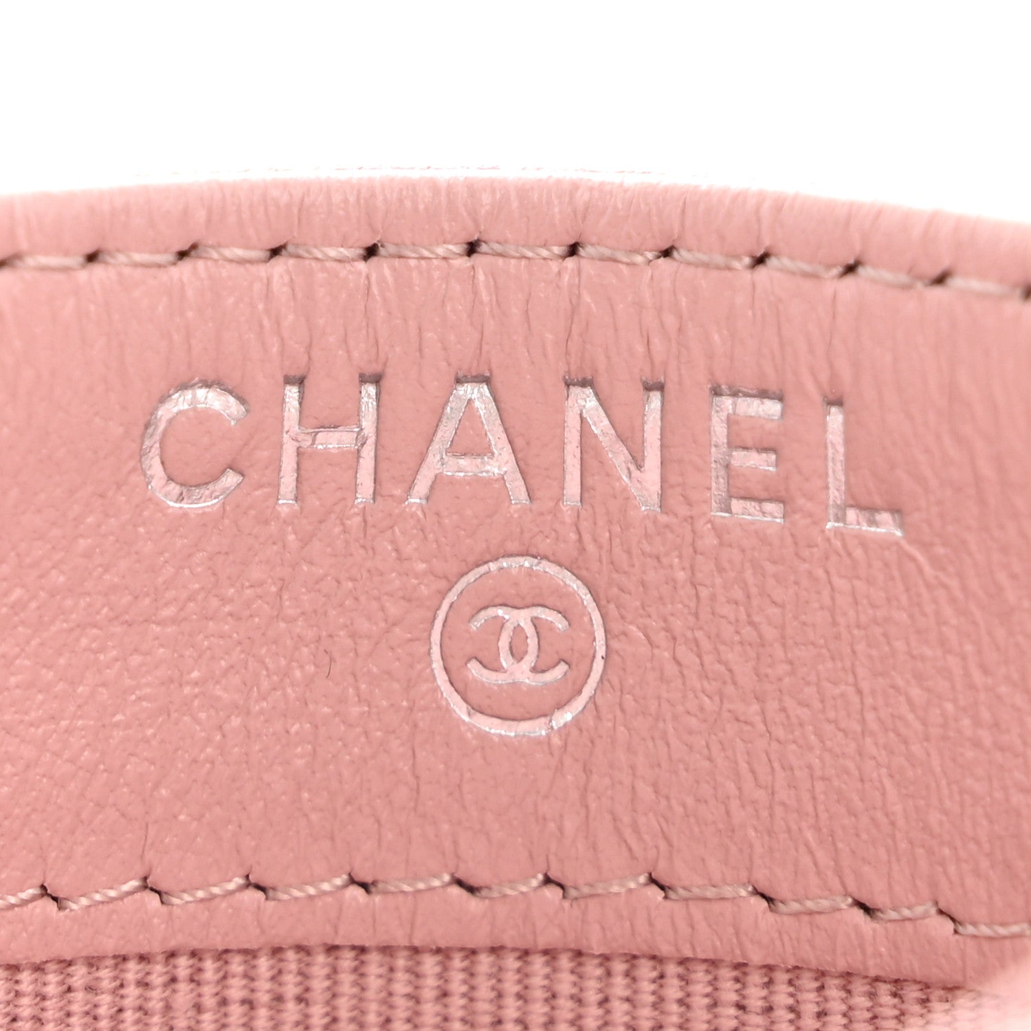 Caviar Quilted Card Holder Light Pink