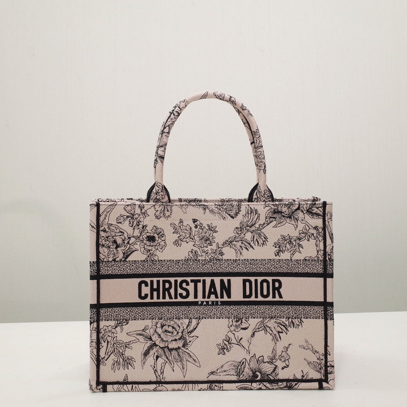 Dior Bags - 1586