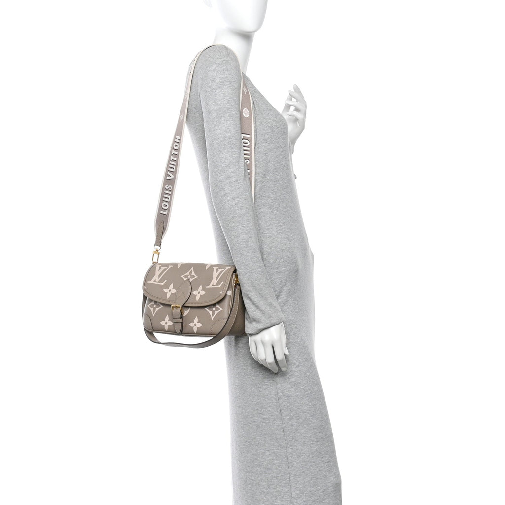 Louis Vuitton Empreinte Monogram Giant Diane Tourterelle Creme