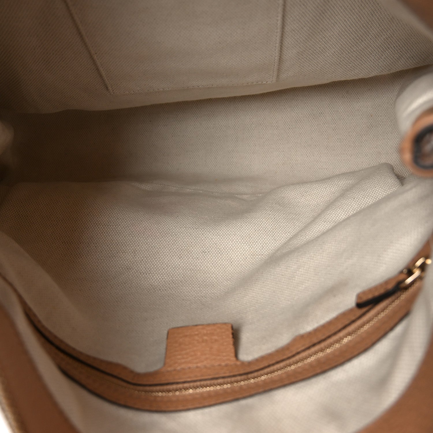 Gucci Pebbled Calfskin Large Soho Hobo Camelia