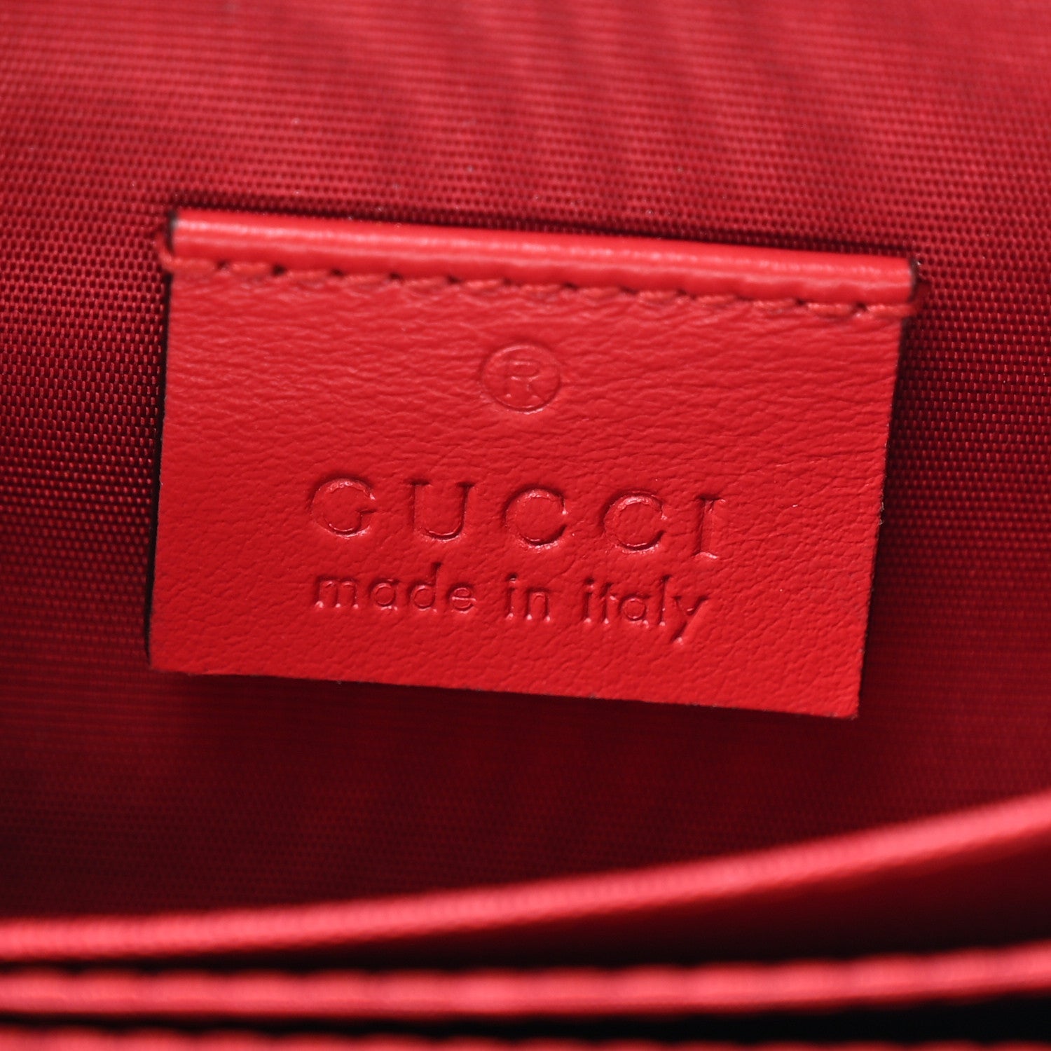 Gucci Calfskin Matelasse GG Marmont Zip Around Card Case Hibiscus Red