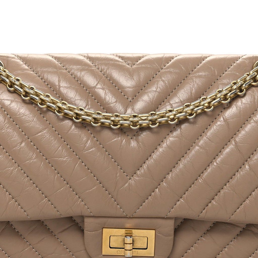 Chanel Aged Calfskin Chevron Quilted 2.55 Reissue 225 Flap Beige