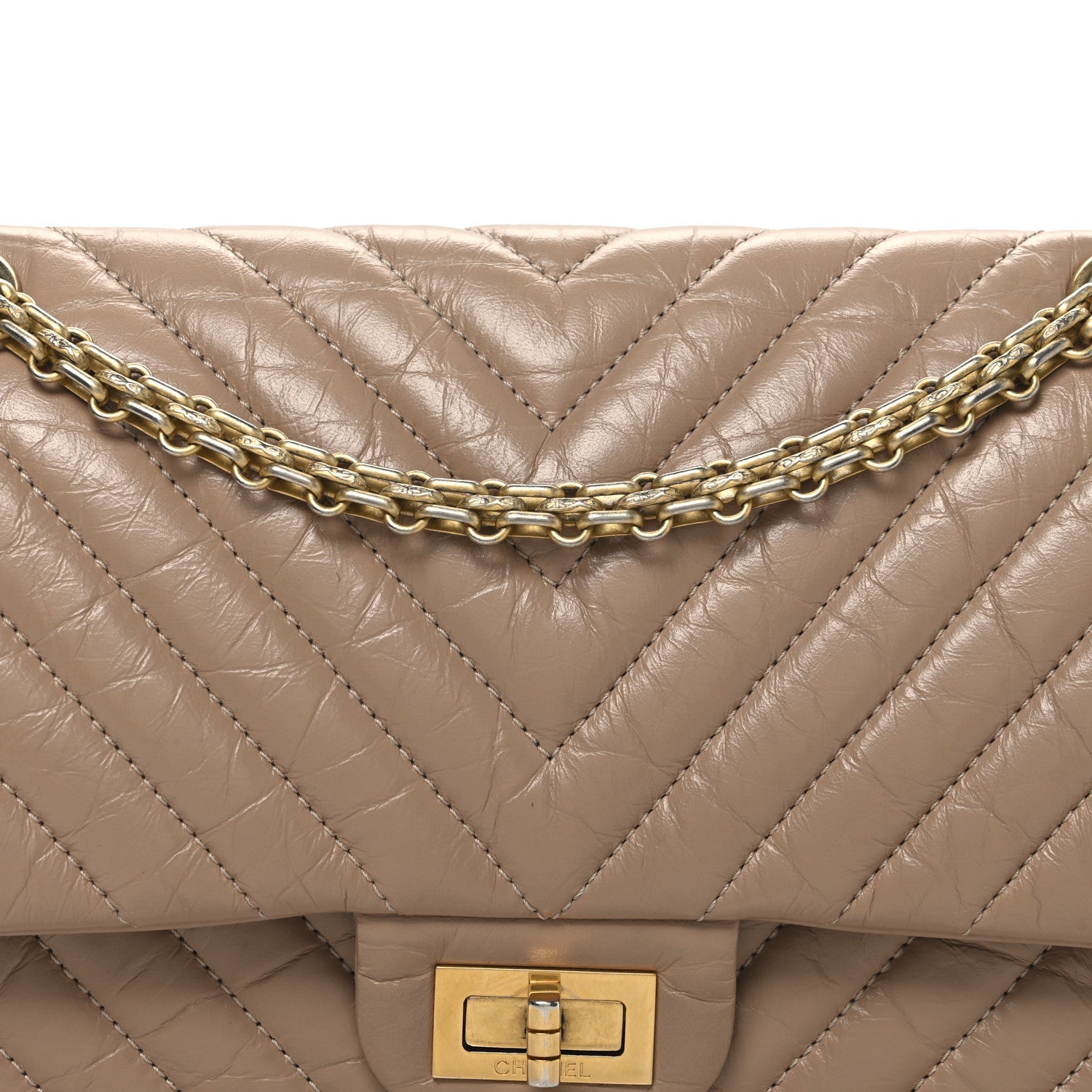 Chanel Aged Calfskin Chevron Quilted 2.55 Reissue 225 Flap Beige