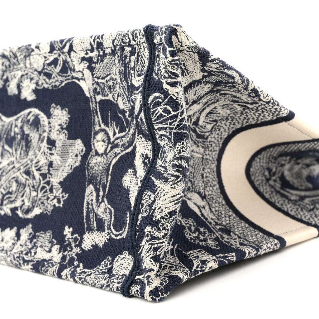 Christian Dior Canvas Embroidered Medium Dioriviera Toile De Jouy Book Tote Blue