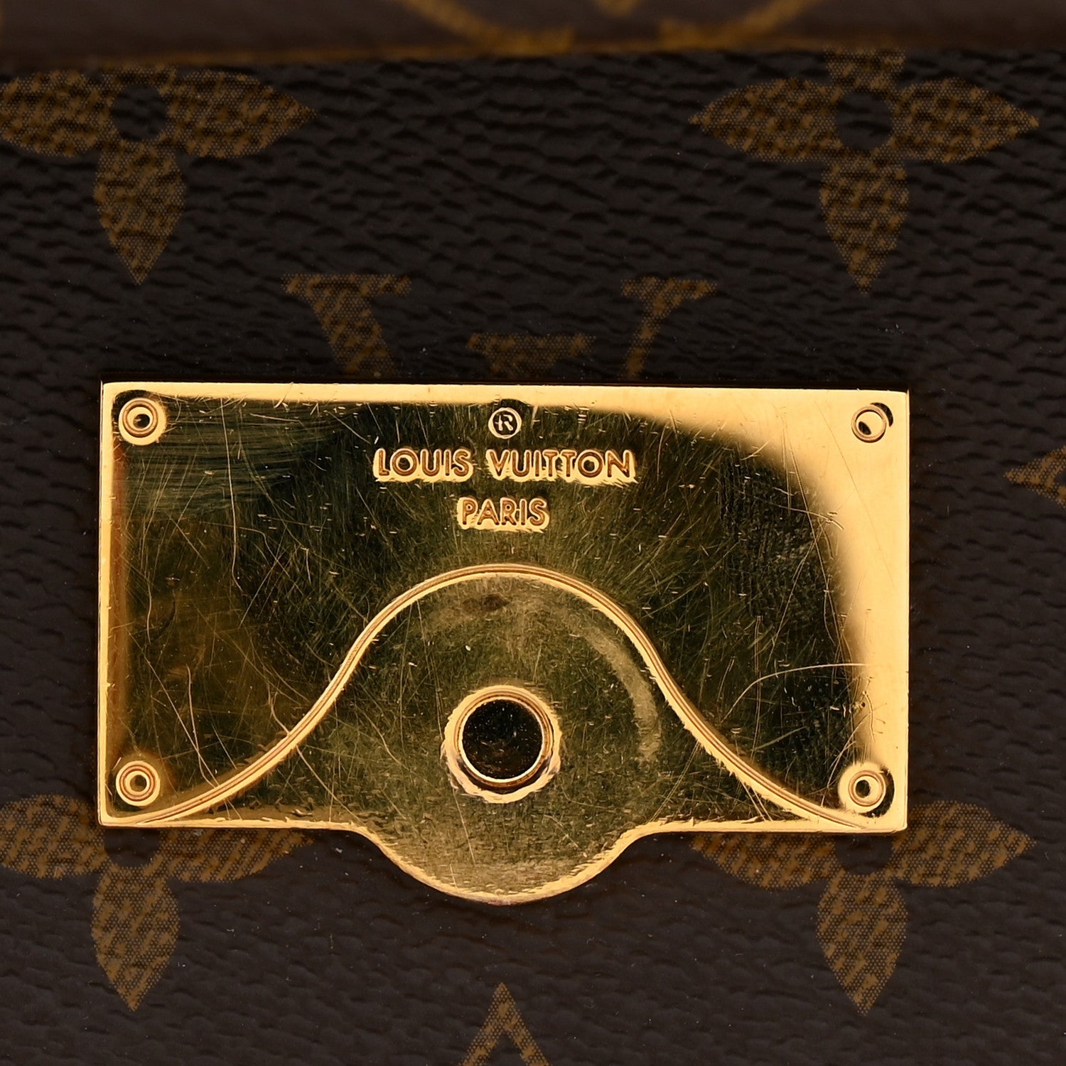 Louis Vuitton Monogram Cluny MM Papyrus Creme