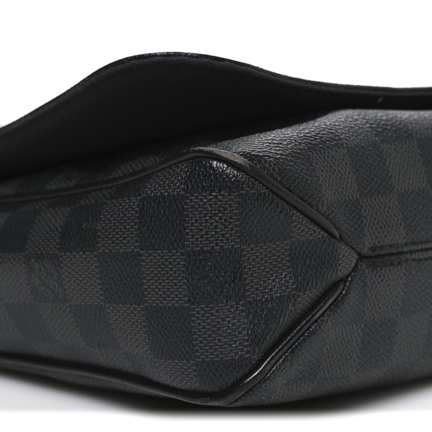 Louis Vuitton Damier Graphite District MM
