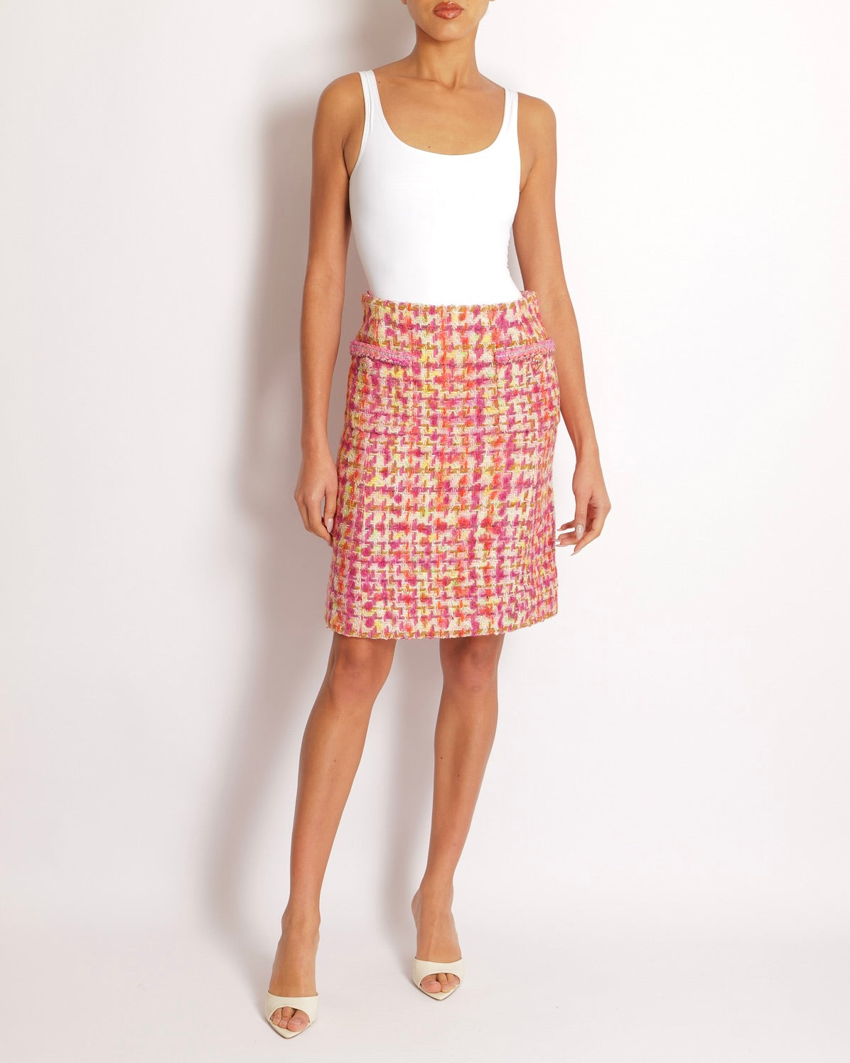 Chanel Métiers d'Art 2020 Tweed Pink and Multi-Colour Midi Skirt with Champagne Gold CC Logo Details Size FR 34 (UK 6)