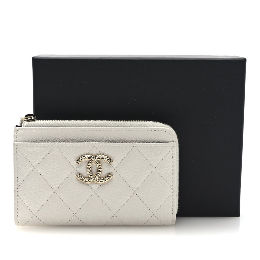 Caviar Quilted CC Logo Zip Around Card Holder White