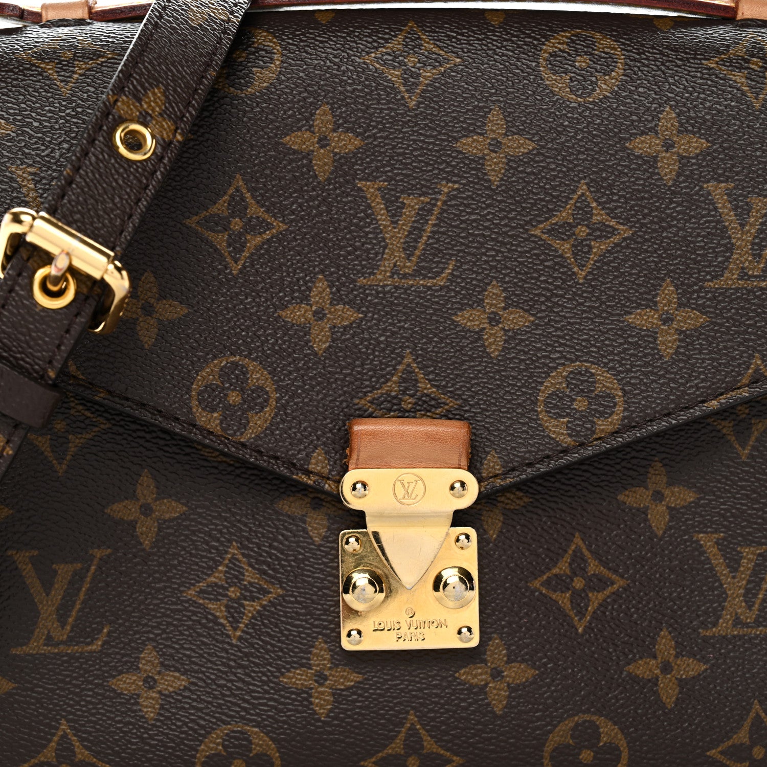 Louis Vuitton Monogram Pochette Metis