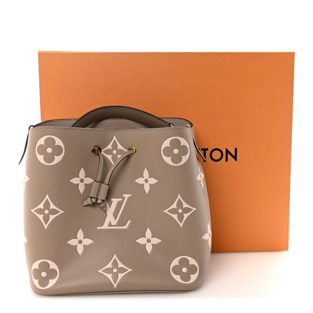 Louis Vuitton Empreinte Monogram Giant Neonoe MM Tourterelle Creme