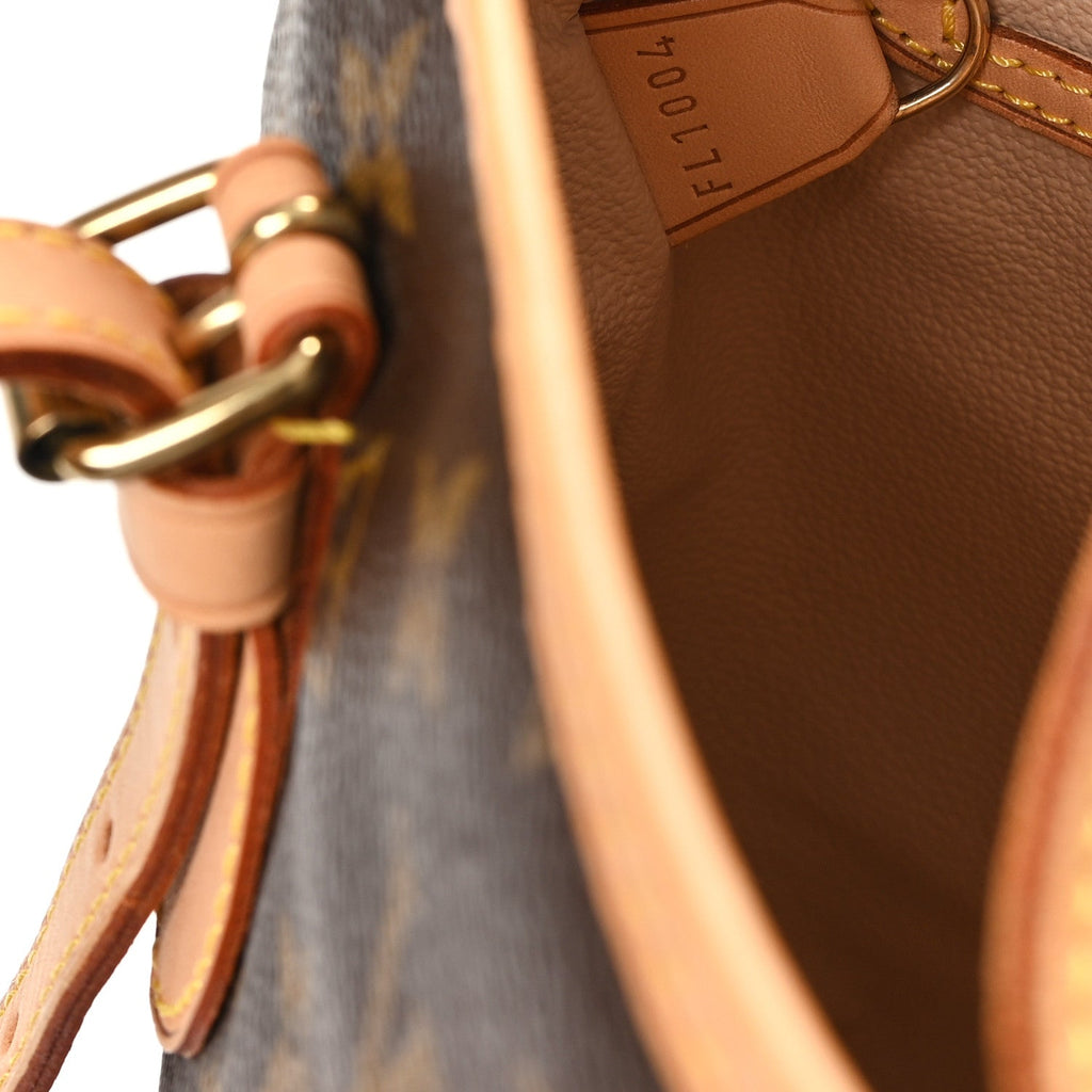 Louis Vuitton Monogram Petit Bucket 23