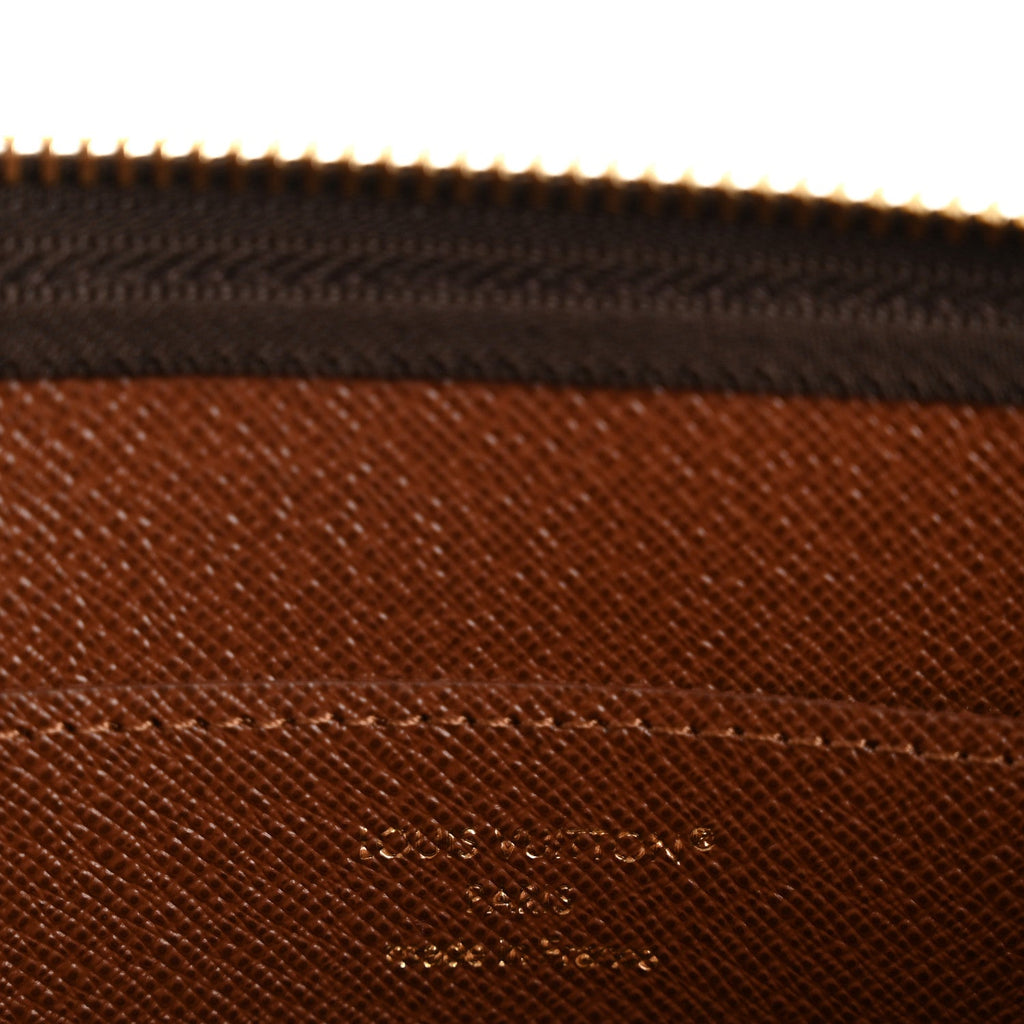 Louis Vuitton Monogram Key Pouch M