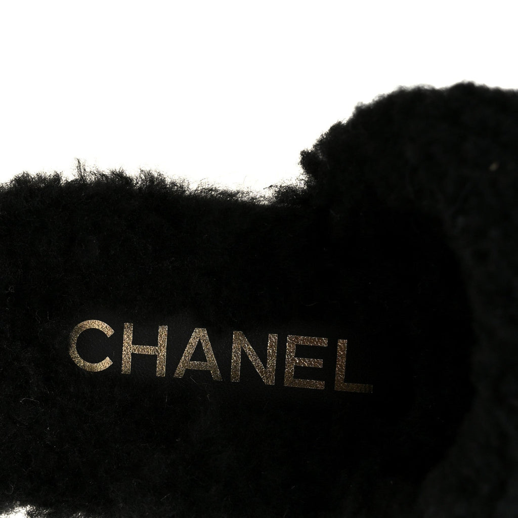 Chanel Suede Calfskin Shearling Turn Lock Clogs 38 Black