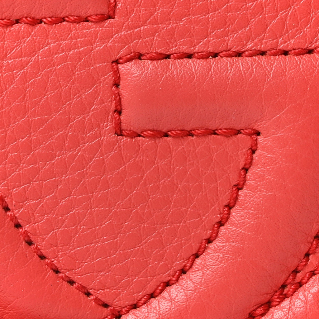 Gucci Pebbled Calfskin Small Soho Disco Bag Tabasco Red
