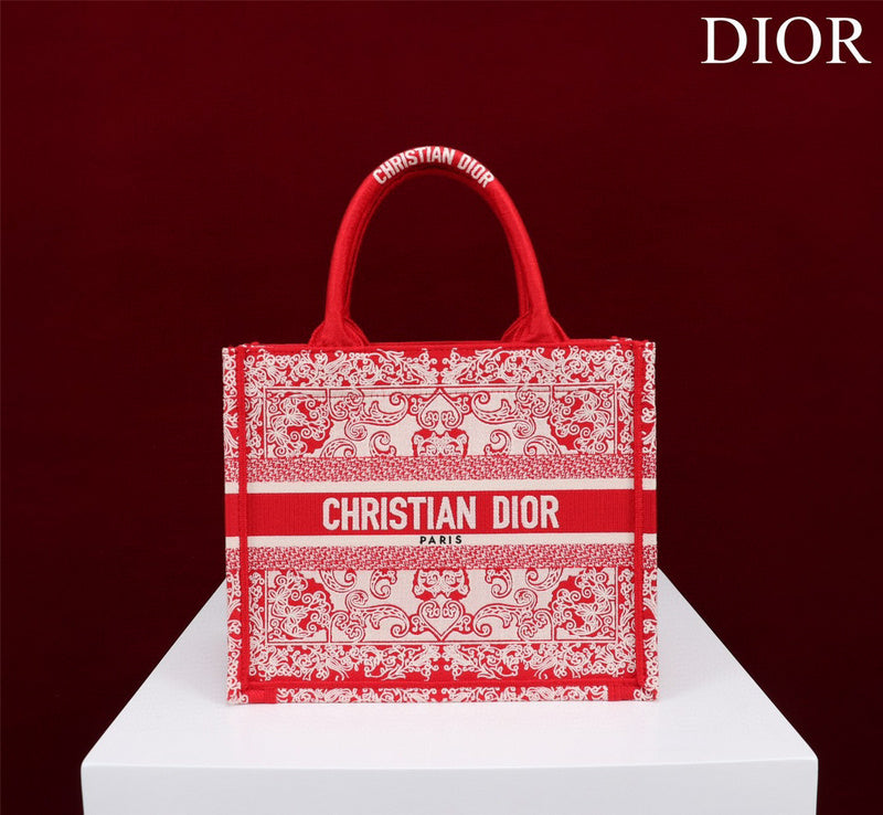 Dior Bags - 637