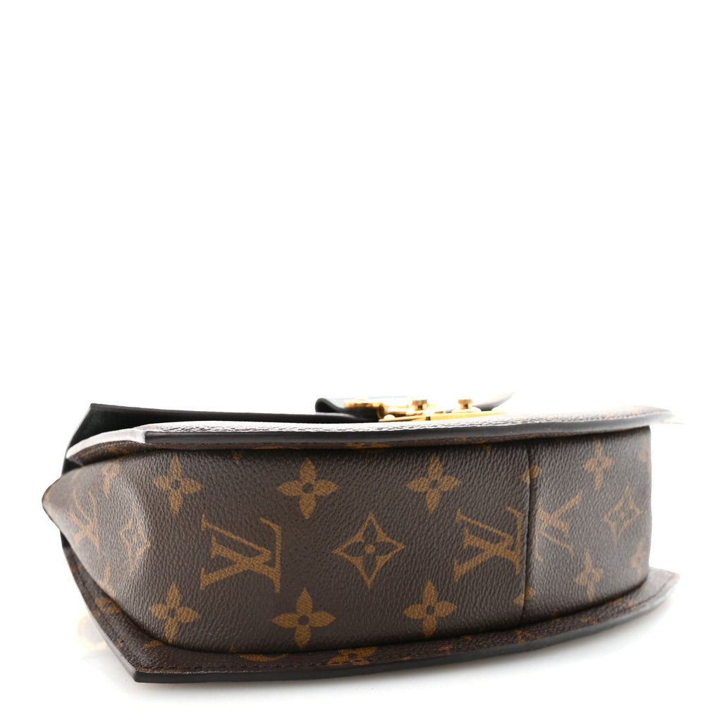 Louis Vuitton Reverse Monogram Tilsitt