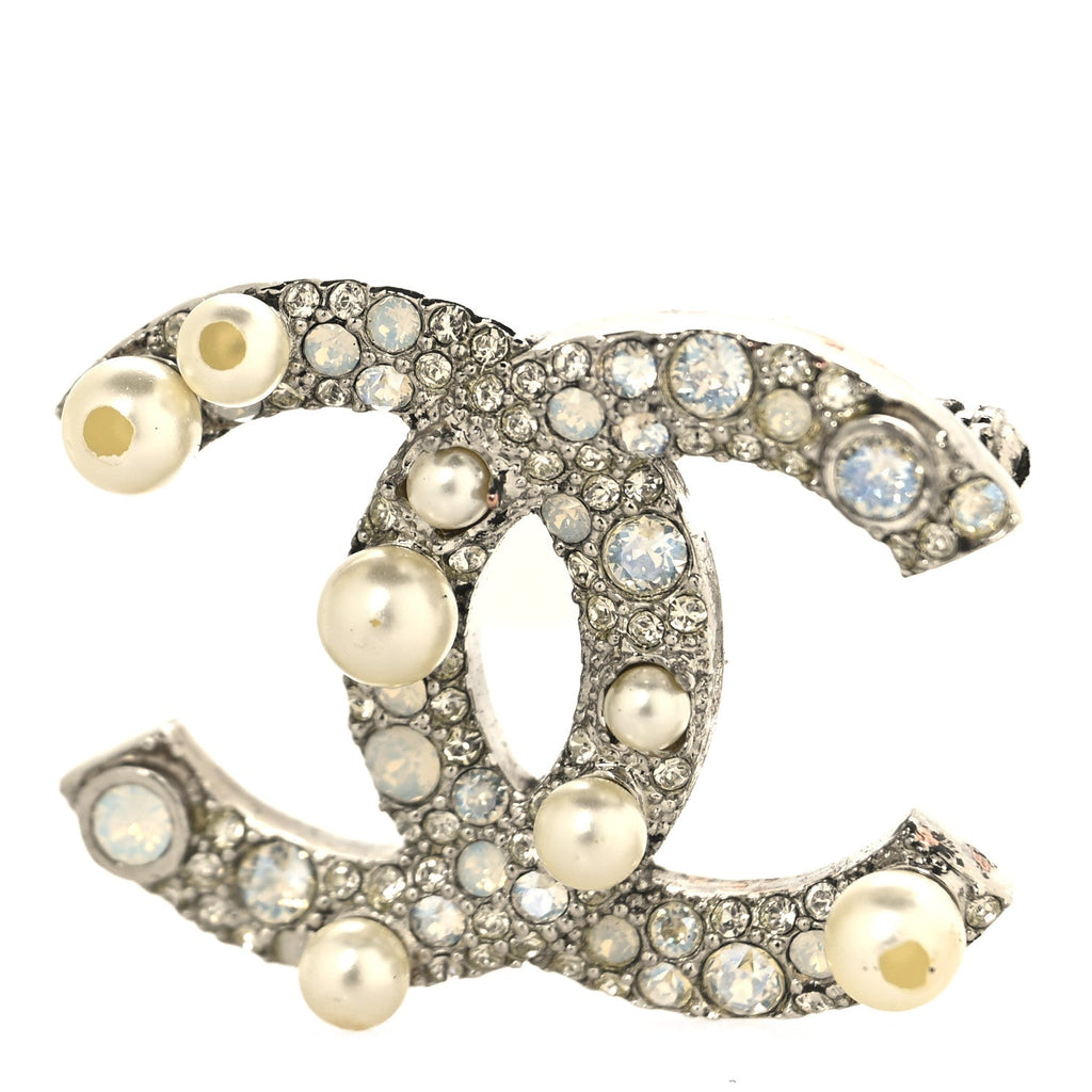 Metal Crystal Graduated Pearl CC Brooch Silver