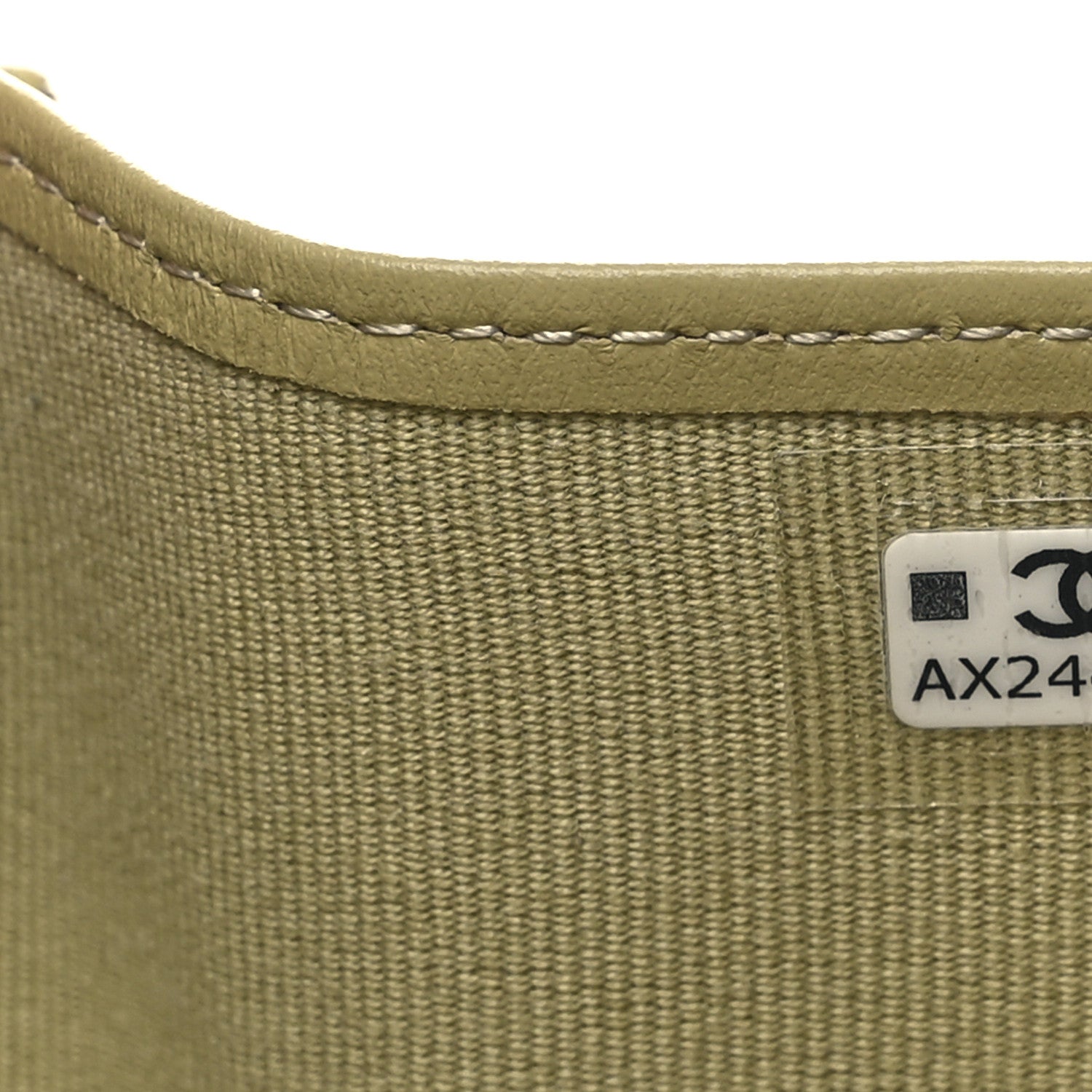 Caviar Quilted Compact Flap Wallet Light Green