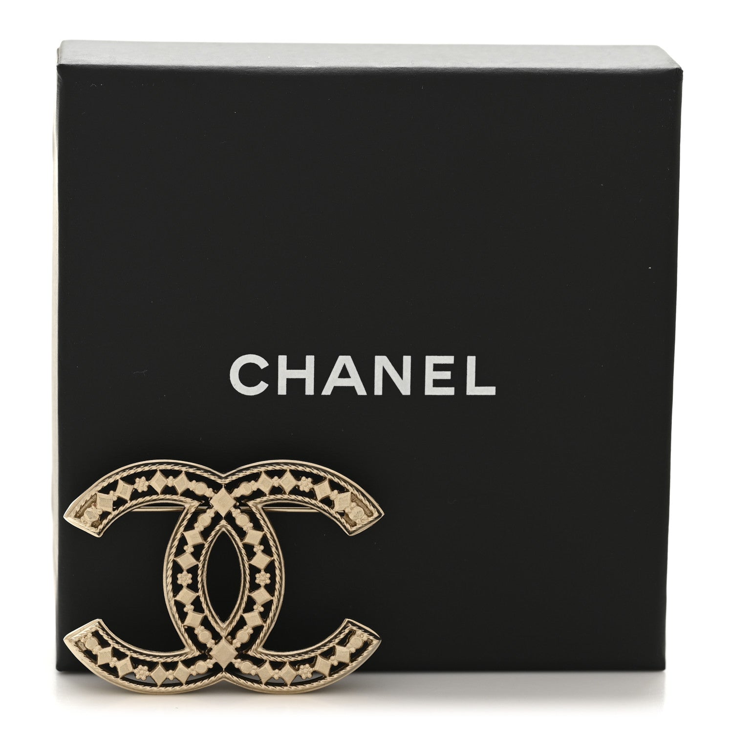 Metal CC Brooch Gold