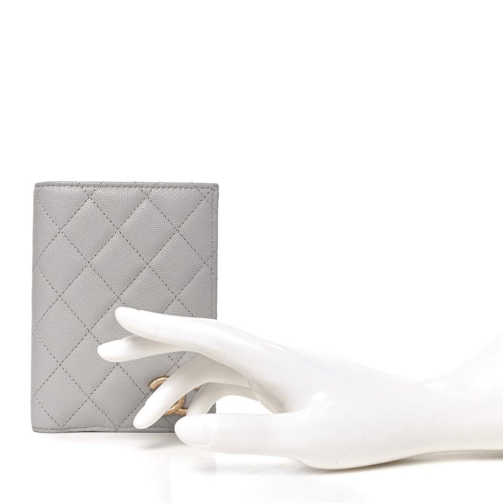 Caviar Quilted CC Passport Holder Grey