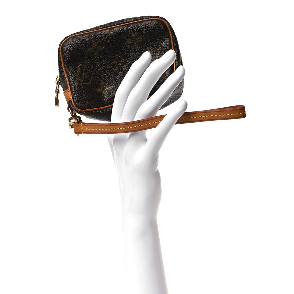 Louis Vuitton Monogram Wapity