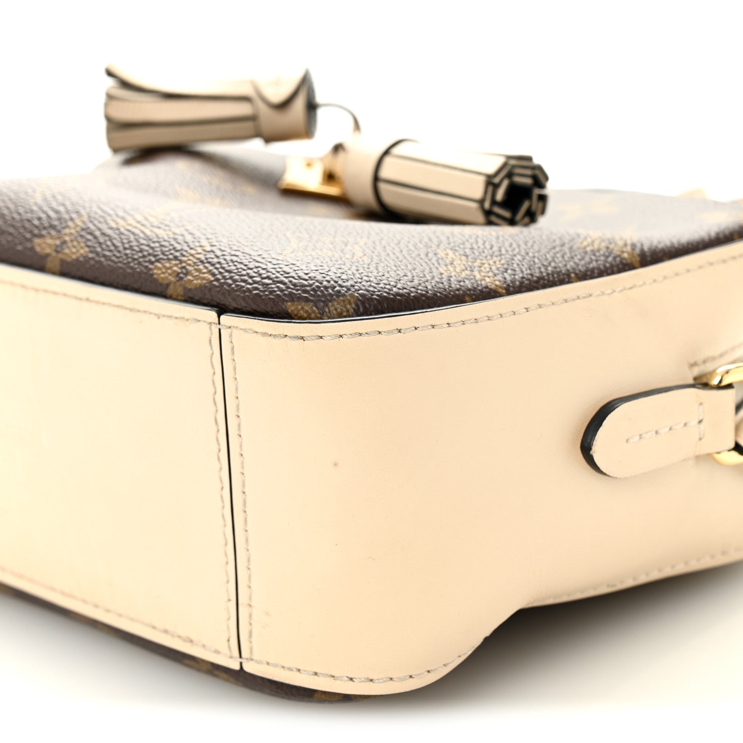 Louis Vuitton Monogram Saintonge Creme