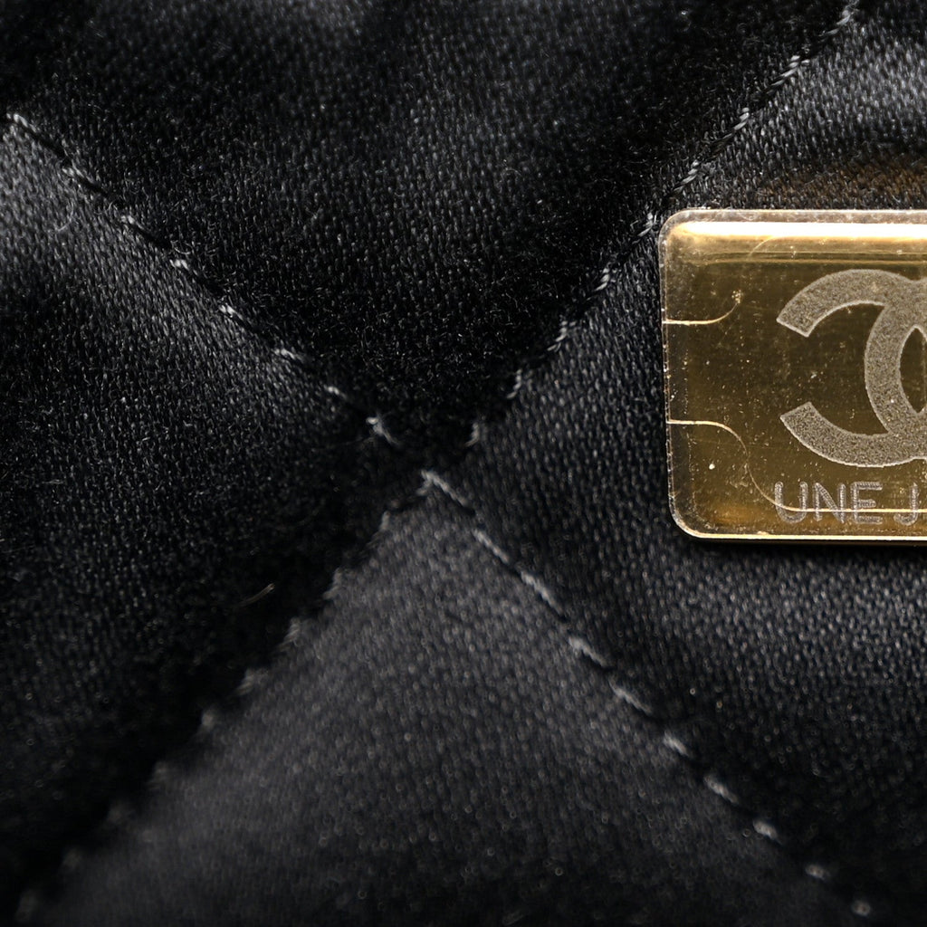 Chanel Shiny Calfskin Quilted Small Chanel 22 Black