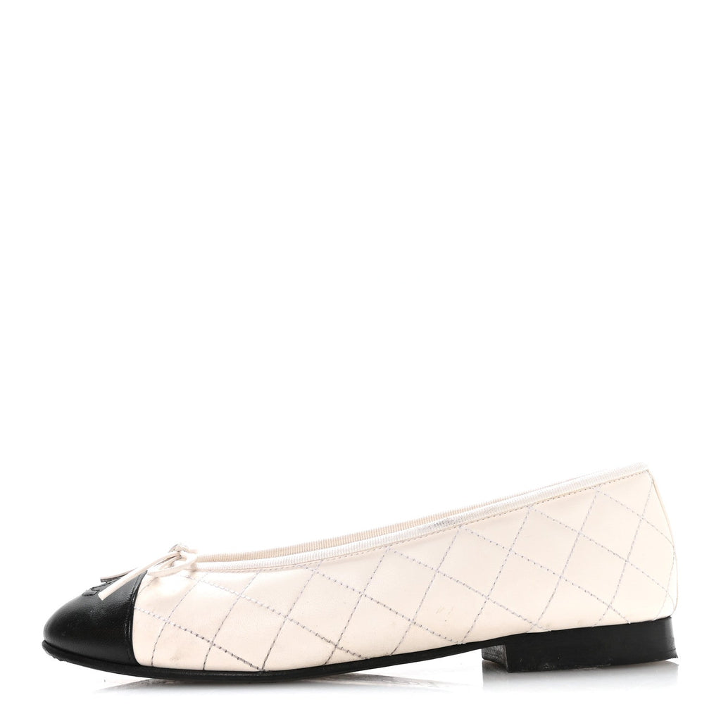 Canvas Lambskin Quilted CC Cap Toe Ballerina Flats 37 White Black