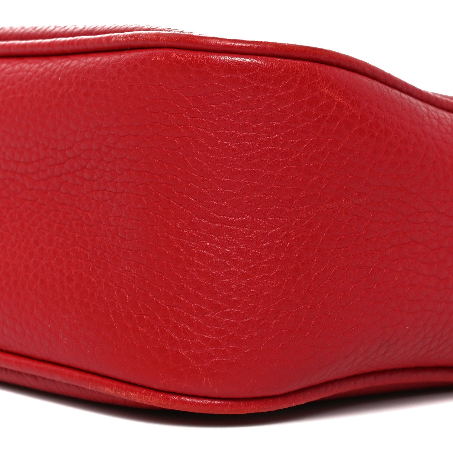 Gucci Pebbled Calfskin Small Soho Disco Bag Vibrant Red