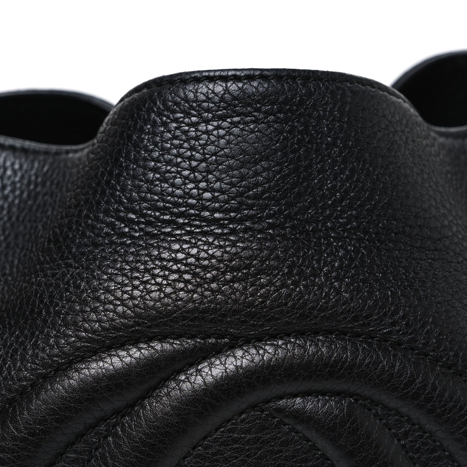 Gucci Pebbled Calfskin Medium Soho Chain Shoulder Bag Black
